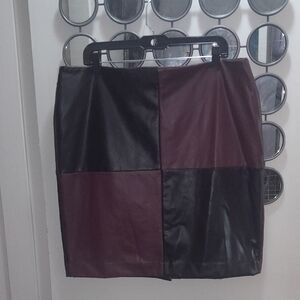 🌺Faux Leather Patchwork Mini Skirt - Black & Burgundy